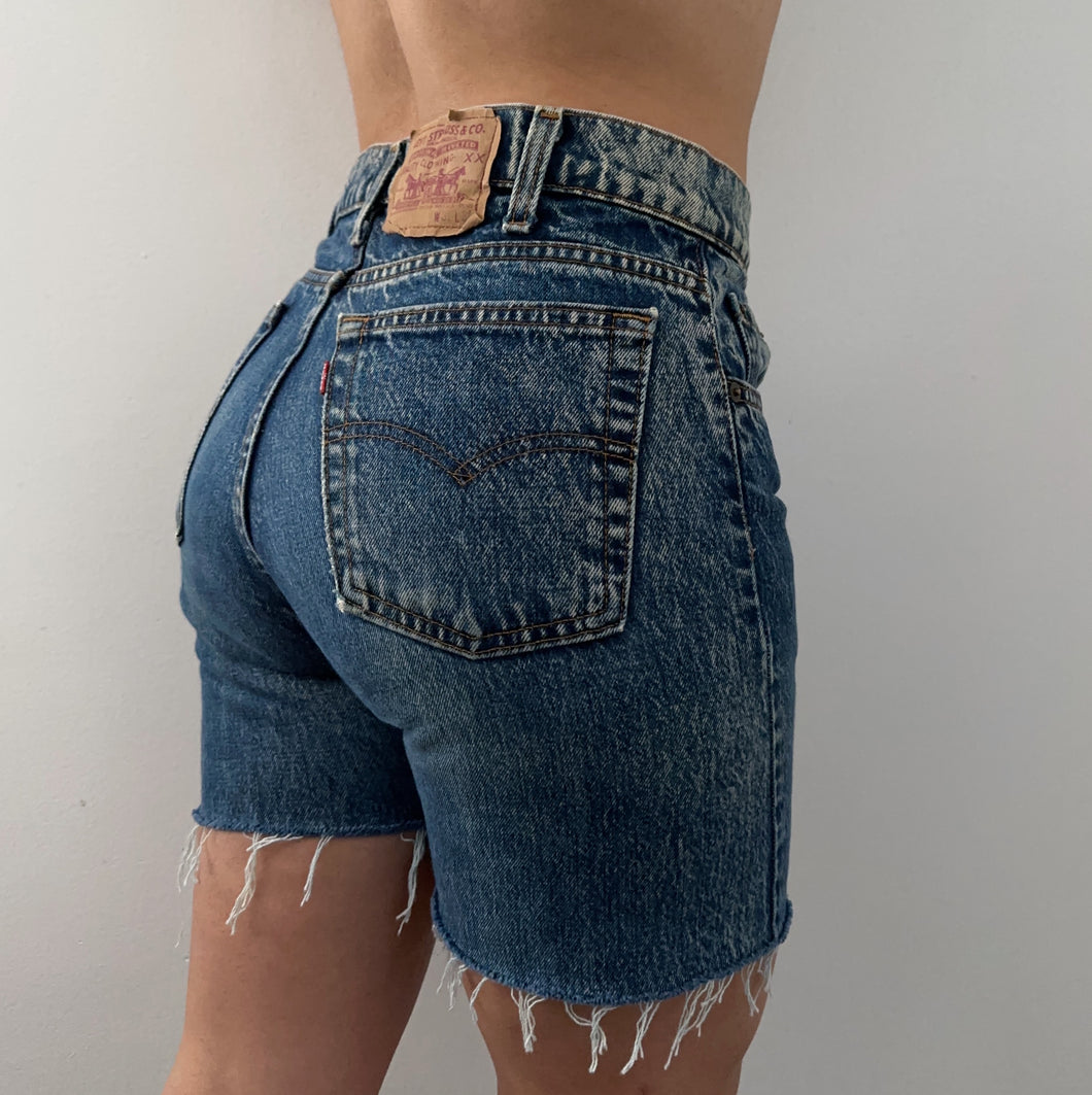 2000 Levi cutoffs