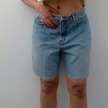 Load image into Gallery viewer, 2000 Tommy Hilfiger Denim shorts
