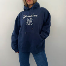 Load image into Gallery viewer, 90's Adidas x Yankees hooded sweater
