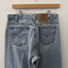 Load image into Gallery viewer, 1996 550 Levi&#39;s
