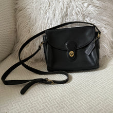 Load image into Gallery viewer, Vintage 90&#39;s Coach City bag
