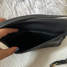 Load image into Gallery viewer, Vintage 90&#39;s Coach City bag
