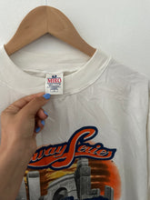 Load image into Gallery viewer, 2000 NY vs Mets Sweashirt

