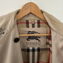 Load image into Gallery viewer, Burberry trench coat
