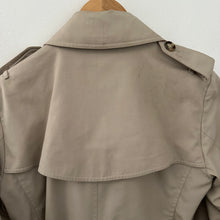 Load image into Gallery viewer, Burberry trench coat
