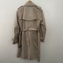 Load image into Gallery viewer, Burberry trench coat
