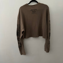 Load image into Gallery viewer, 2008 Cropped Harley Davidson thermal

