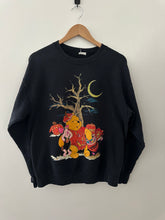 Load image into Gallery viewer, 90&#39;s Pooh &amp; friends Halloween sweatshirt
