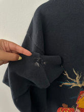 Load image into Gallery viewer, 90&#39;s Pooh &amp; friends Halloween sweatshirt
