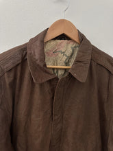 Load image into Gallery viewer, VINTAGE BROWN LEATHER BOMBER
