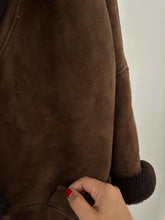 Load image into Gallery viewer, Vintage Shearling suede coat
