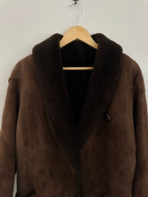 Load image into Gallery viewer, Vintage Shearling suede coat
