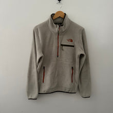 Load image into Gallery viewer, The North face quarter zip fleece
