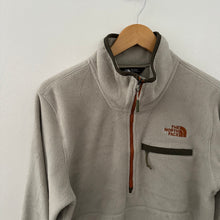 Load image into Gallery viewer, The North face quarter zip fleece
