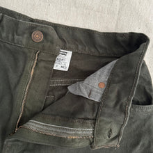 Load image into Gallery viewer, 1995 dark olive green Levi shorts
