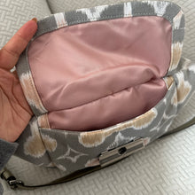 Load image into Gallery viewer, Coach hobo shoulder bag
