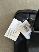 Load image into Gallery viewer, Lululemon everyday belt bag
