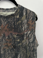 Load image into Gallery viewer, Cropped camo tank
