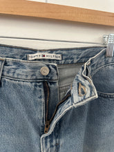 Load image into Gallery viewer, 2000 Tommy Hilfiger Denim shorts
